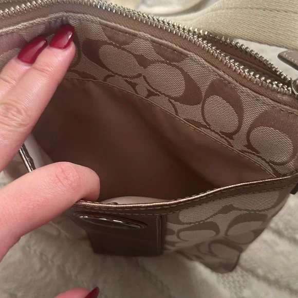 Coach Crossbody Bag - Picture 3 of 7